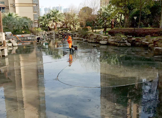 中宁景观池淤泥清理